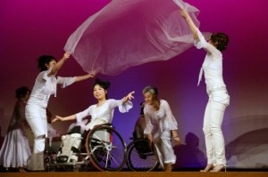 車いすダンス公演-GIFT-