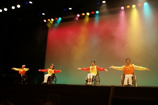 車いすダンス公演-GIFT-