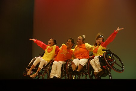 車いすダンス公演-GIFT-