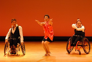 車いすダンス公演-GIFT-
