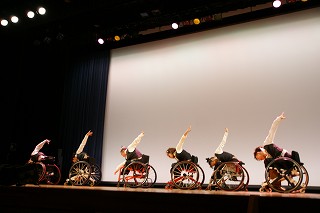 車いすダンス公演-GIFT-
