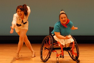 車いすダンス公演-GIFT-