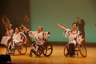 車いすダンス公演-GIFT-