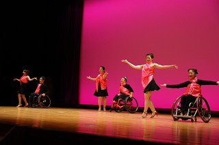 車いすダンス公演-GIFT-