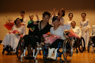 車いすダンス公演-GIFT-