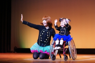 車いすダンス公演-GIFT-