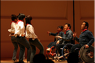 車いすダンス発表会の様子