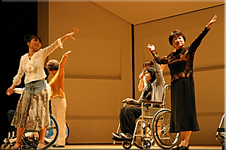 車いすダンス発表会の様子